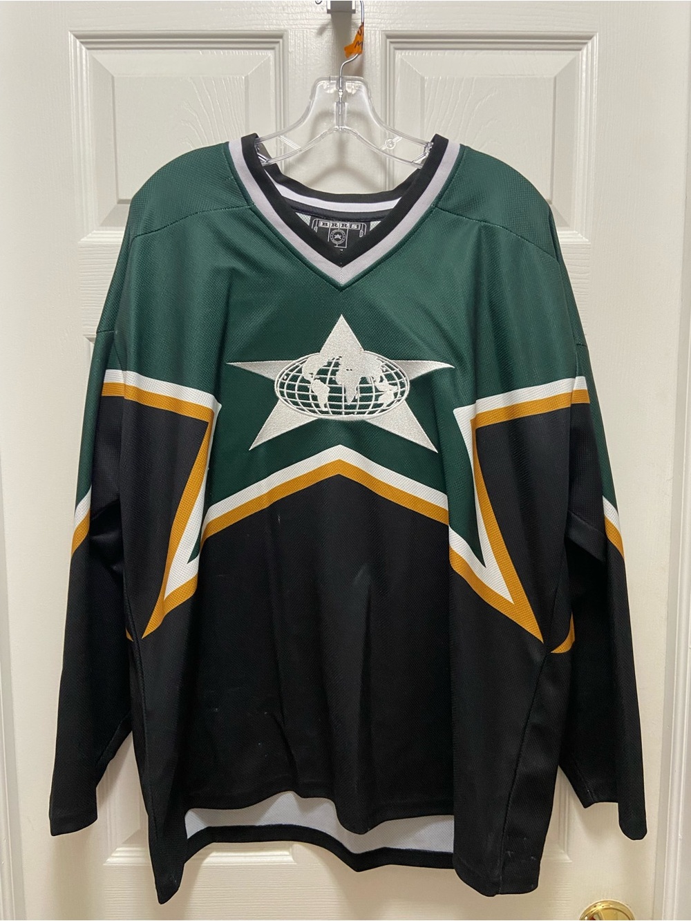 BRRS Barriers Worldwide Live Free Hockey Jersey Sz M